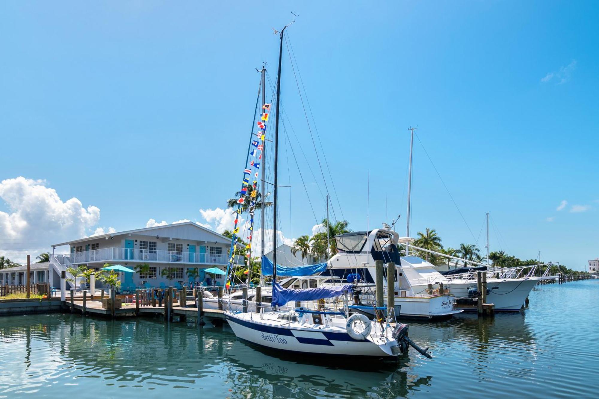 Latitude 26 Waterfront Boutique Resort - Fort Myers Beach Eksteriør billede